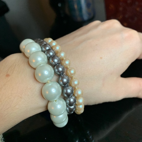 3 faux pearls bracelets💎 - Picture 4 of 6
